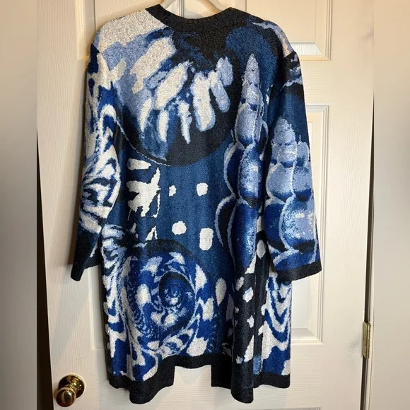 Chico's Travelers Blue and Black and solid black reversible long Cardigan 12P - Picture 3 of 10